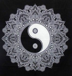Tapices de Algodón con Diseño Yin Yang, Decoración de Pared Hecha a Mano, Sábana Estampada, Tapiz Étnico para Colgar en la Pared, por Indian Consigners - Product Image 5