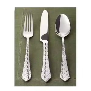 Ensemble de couverts de luxe pour l'hôtellerie, collection de cuillères, fourchettes et couteaux en métal pour les lieux de restauration haut de gamme - Product Image 5