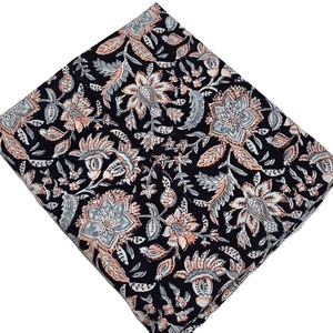 Tela de Algodón Estampada a Mano con Nudos, Diseño Floral Artesanal Tradicional, Textil para Ropa, Decoración del Hogar, Ecológico y Sostenible - Product Image 1