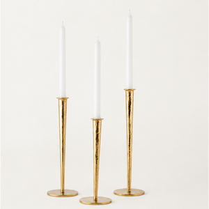 Ensemble de bougeoirs coniques en métal doré martelé pour centre de table de mariage, décoration d'événements modernes et fournitures de fête - Product Image 1