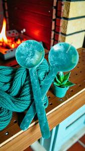 Serveurs à salade artisanaux en résine bleu sarcelle et blanc, ustensiles de cuisine artisanaux - Product Image 3