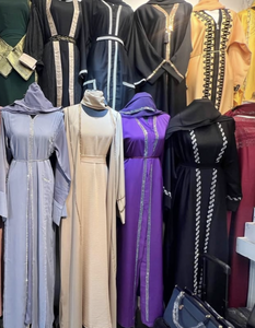 Nueva Abaya Tradicional Islámica Negra para Mujer, Estilo Saudí, de Poliéster Transpirable, Largo hasta el Tobillo, para Primavera - Product Image 3