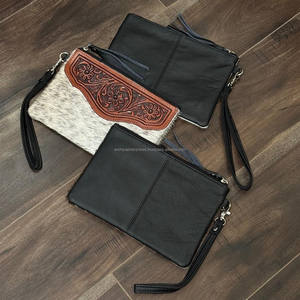 Cartera de mano de cuero con herramientas de mano Vintage personalizada 2025 para mujer, carteras de cuero de vaca con pelo genuino de calidad superior - Product Image 6