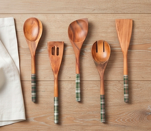 Ensemble d'ustensiles de cuisine en bois massif avec poignées en bois naturel, motif brun et vert, pour cuisiner et servir - Product Image 1