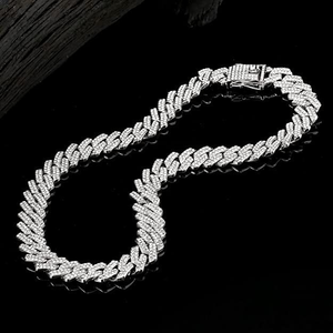 Elegante Collar Cubano de Moissanita con Acabado de Lujo y Fabricación Premium para Compradores de Exportación - Product Image 1