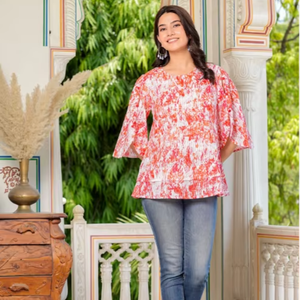 Haut pour femme en coton orange imprimé tie-dye, coupe droite longueur taille, avec manches cloche et col rond, style décontracté mondial - Product Image 1