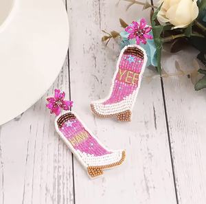 Pendientes de botón clásicos unisex con diseño de sombrero, letras de cuentas de cristal hechas a mano, estilo maestra, color rosa, novedades para bodas y fiestas. - Product Image 3