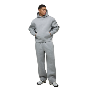 Conjunto Deportivo Rojo para Hombre con Capucha, Manga Larga, Color Sólido, Corte Holgado, Sudadera Informal con Bolsillos Laterales y Pantalones Deportivos con Cintura Elástica - Product Image 4