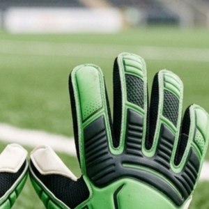 Guantes de Portero para Adultos con Tecnología de Agarre Mejorada y Construcción Duradera para Partidos de Fútbol Competitivos - Product Image 6
