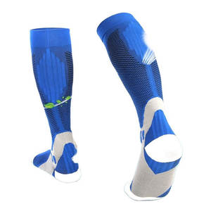 Chaussettes de sport personnalisées de qualité supérieure, entièrement sublimées, respirantes, tricotées, pour enfants, saison hivernale, chaussettes courtes, adaptées aux diabétiques - Product Image 2