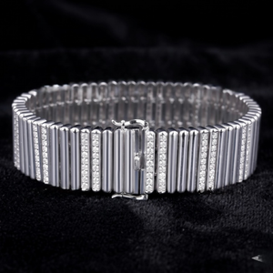 Pulsera de Reloj con Eslabones Geométricos Plateados en Rodio con Microincrustaciones de Moissanita para Hombre - Ideal para Fiestas y Regalos - Product Image 1