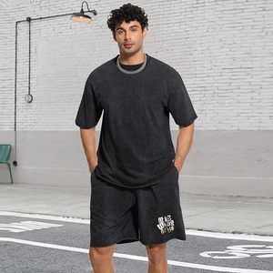 Conjunto de 2 Piezas para Hombre, Camiseta de Manga Corta con Estampado Gráfico Vintage y Pantalones Cortos con Cordón - Product Image 1
