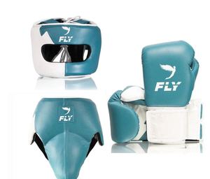 Ensemble personnalisable Aqua White Fly pour gants de boxe et protège-tête intégral avec protège-gland - Cuir respirant et durable pour toutes les saisons - Product Image 6