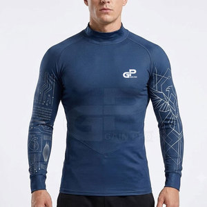 Maillot de compression confortable pour joueurs de football, fabriqué avec un tissu respirant pour l'entraînement en salle, la course à pied et les matchs. - Product Image 3