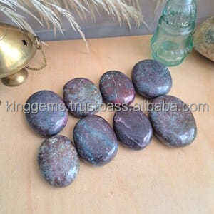 PIERRE DE PALMSTONE POLIE DE RUBIS NATUREL POUR PIERRE DE GUÉRISON DE POCHE POUR LA MÉDITATION DE REIKI PIERRE DE PALMSTONE DE RUBIS - Product Image 5