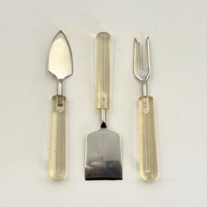 Nuevo Esparcidor de Queso Plateado Pulido, Cortador de Mantequilla de Diseño Coreano con Mango de Resina, Elegante Juego de Esparcidores de Queso Personalizables - Product Image 4