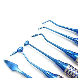 Curette Gracey en acier inoxydable conçue pour le soin de la surface radiculaire et les applications cliniques - Product Image 4