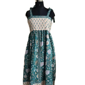 เดรสยาวผ้าคอร์ดูรอยอินเดียพิมพ์ลายด้วยมือ 100% ผ้าฝ้าย ปักลายดอกไม้ คอเหลี่ยม ชายกระโปรงไม่สมมาตร ทรงเอไลน์ - Product Image 1