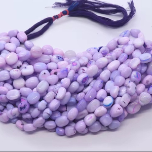 Perles de pierres précieuses en opale lavande naturelle, forme de pépite lisse, opale lavande violette, perles lisses polies pour la fabrication de bijoux, vente en gros - Product Image 1