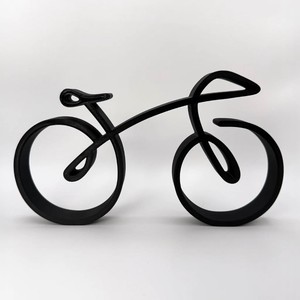 Sculpture de vélo minimaliste Art Déco faite à la main, figurine de vélo en aluminium noir avec cadre en fil métallique, décoration moderne pour la maison, le bureau, l'étagère, cadeau - Product Image 1