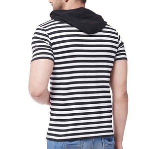 เสื้อยืดมีฮู้ดลายทางสำหรับผู้ชาย ทรงปกติ ผ้าฝ้าย ใส่สบายๆ ในฤดูร้อน สีดำและสีขาว - Product Image 5