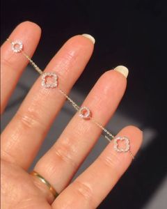Pulsera de Flores de Oro de 18k de Alta Calidad con Diamantes Naturales para Niñas y Mujeres, Joyería Fina con Certificado IGI - Product Image 2