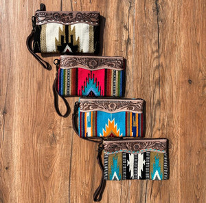 Nueva manta de sillín de cuero con estilo occidental, embragues de mano, superventas, monedero cosido tallado a mano, carteras para mujer - Product Image 5