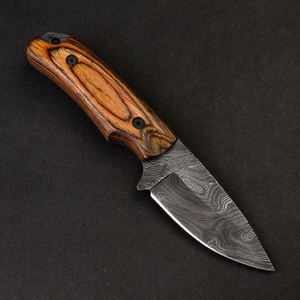 Couteau de chasse artisanal en acier Damas, acier à haute teneur en carbone, lame fixe, manche intégral, pour l'aventure en plein air, le bushcraft et le camping - Product Image 1