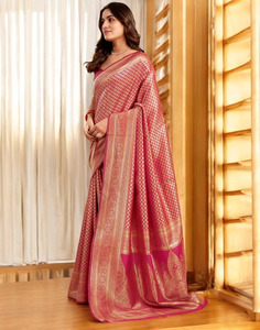 Sari en soie tissée rose, style Banarasi, tenue de mariage festive, vêtement traditionnel indien - Product Image 2
