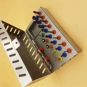 ระบบฝังรากฟันเทียม สีเงิน แบบสกรู สำหรับทดแทนฟัน - Product Image 3