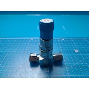Régulateur de gaz de process CKD PGM-H-60-4R, utilisé comme pièce détachée pour équipement semi-conducteur d'occasion - Product Image 4