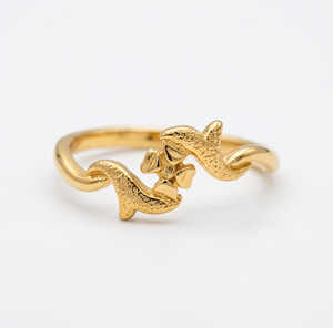 DIVYORO Anillo clásico con lunares chapado en oro de 22 quilates para mujer - Product Image 1