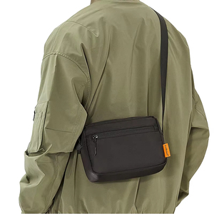 Bolso bandolera de cuero negro pequeño con cierre de cremallera, bolso de hombro tipo bandolera para hombres y mujeres, uso diario, para todas las estaciones, ligero - Product Image 1