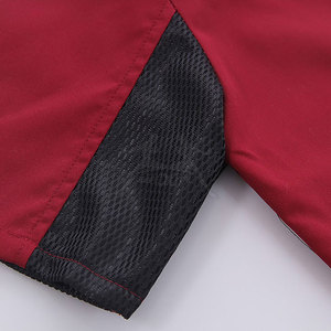 Veste de chef unisexe élégante et résistante avec coutures durables pour les tâches de préparation culinaire - Product Image 4