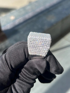 Anillo de Hombre de Plata 925 con Baño de Rodio, Estilo Hip Hop, con Incrustaciones de Moissanita y Diamantes Simulados, Anillo de Lujo para Boda, Anillo de Pinky - Product Image 4