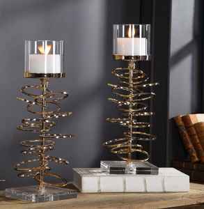 Pieds de table modernes en spirale de fil d'or, décorés de verres en forme de bougie sur bases en cristal ; disponibles à prix de gros. - Product Image 1