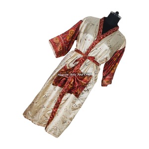 KL002 Robe longue de nuit/peignoir en soie vintage indienne faite à la main, imprimé floral, style bohème, ethnique, pour la plage, été, séchage rapide, ODM - Product Image 1
