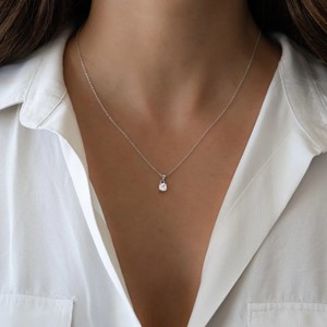 Collier diamant coussin, Collier délicat, Collier à superposer, Cadeau pour elle, Pendentif diamant, Collier CZ, Cadeau d'anniversaire - Product Image 4