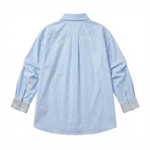 เสื้อเชิ้ตผู้ชายสีฟ้าอ่อน ผ้าป๊อปลิน 100% คอปกพับได้ สไตล์ลำลองสมาร์ท ใส่ได้ในฤดูใบไม้ผลิ - Product Image 3