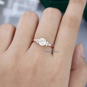 Anillos de Boda Nuevos de Plata de Ley 925 con Corte Redondo, Anillos de Diamantes Moissanite Creados en Laboratorio, Joyería para Mujer, Anillos de Compromiso con Piedras Preciosas de Corte Redondo - Product Image 5