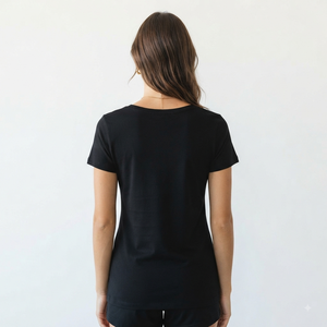 Camiseta de Manga Corta para Mujer, Cuello Redondo, Color Negro, Corte Regular, Estilo Casual, Tejido Jersey, Color Sólido, con Estampado del Logotipo Hawk Eye - Product Image 2