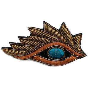 Broche Abeille en Fil Métallique, Badge Brodé 3D avec Perles de Cristal, Motif Insecte Détaillé, Épingle Décorative Tendance pour Occasions Spéciales - Product Image 3