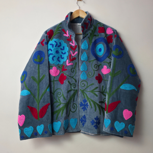 Chaqueta Acolchada Suzani de Terciopelo Bordado y Tejido a Mano, Transpirable, para Mujer, Estilo Boho, Floral, Artesanal, Ecológica, para Verano e Invierno - Product Image 1