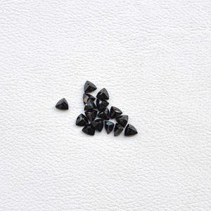 Vente en gros 3mm-10mm naturel noir onyx trillion taillé pierres précieuses en vrac AAA qualité bijoux de luxe de la boutique en ligne - Product Image 2