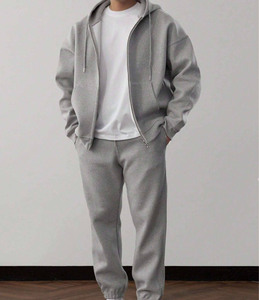 Survêtement gris chiné uni pour homme – Coupe régulière, respirant, écologique, vêtements de sport décontractés avec sweat à capuche zippé et pantalon de jogging - Product Image 1