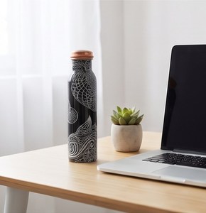Bouteille d'eau artistique en cuivre avec couvercle, gourde métallique réutilisable à visser, idéale pour l'hydratation, les voyages et le yoga - Product Image 6