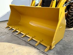 รถตักล้อยาง CAT รุ่น 424-4WD ปี 2025 ใหม่เอี่ยม พร้อมเครื่องยนต์กำลัง 55 กิโลวัตต์ - Product Image 5