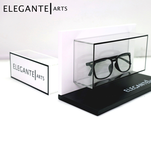 Exhibidor de Madera con Ventana Óptica - Product Image 3