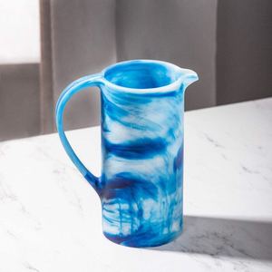 Jarra Artística de Resina Artizon Studio, Hermosa Jarra Hecha a Mano para Bebidas Frías, Agua, Jugo, Decoración de Mesa, Uso en Fiestas Modernas y de Lujo - Product Image 1