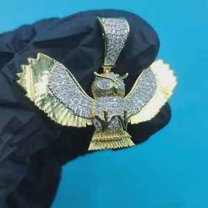 Colgante de Búho Volador de Plata 925 Bañado en Oro con Moissanita VVS Personalizada, Colgante de Pájaro Iced Out, Joyería HipHop, Pasa el Test de Diamantes - Product Image 3